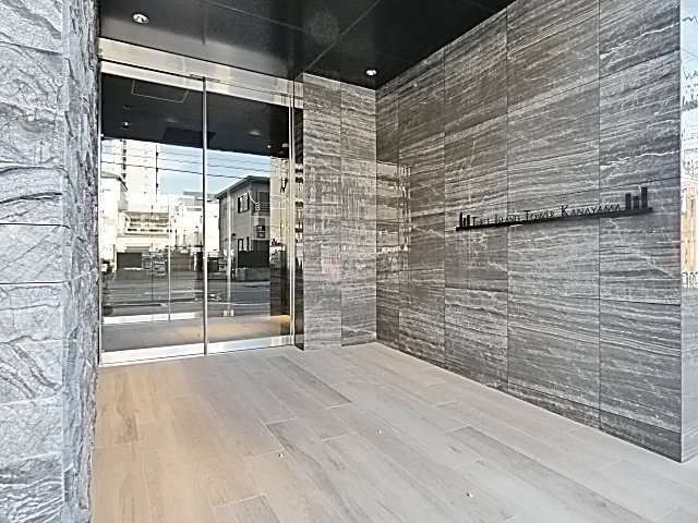 2/2 エントランス