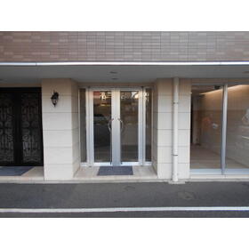 2/2 エントランス