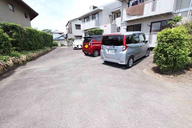 22/23 駐車場
