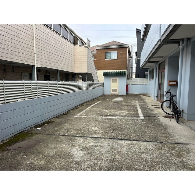 15/16 駐車場