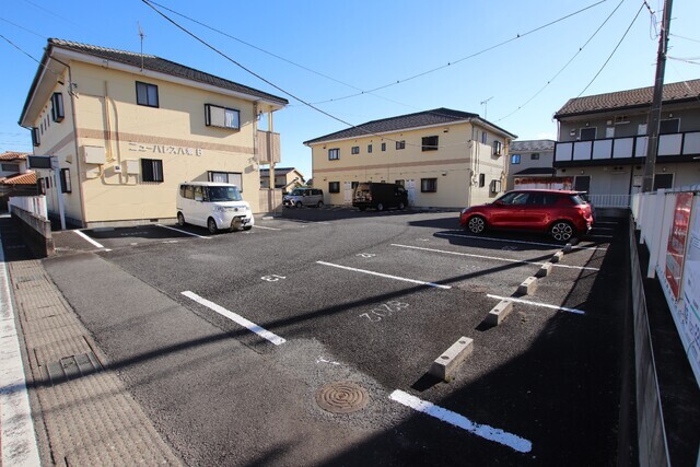 22/30 駐車場