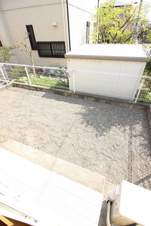 13/23 バルコニー