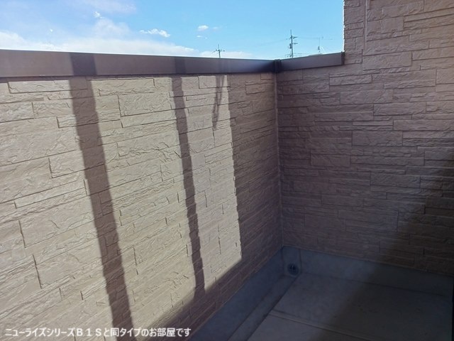 13/20 バルコニー