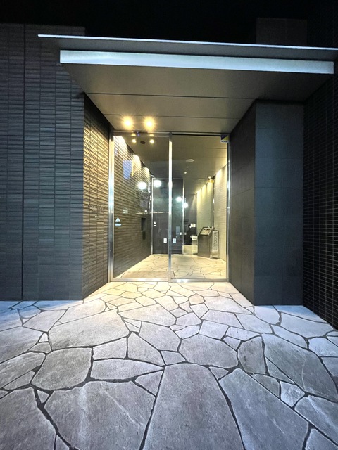 25/29 エントランス