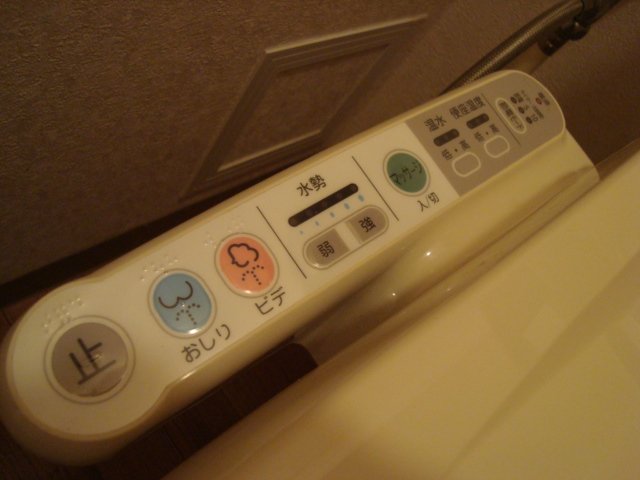 16/25 トイレ