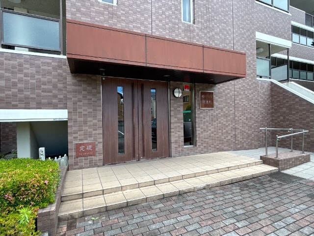 3/4 エントランス