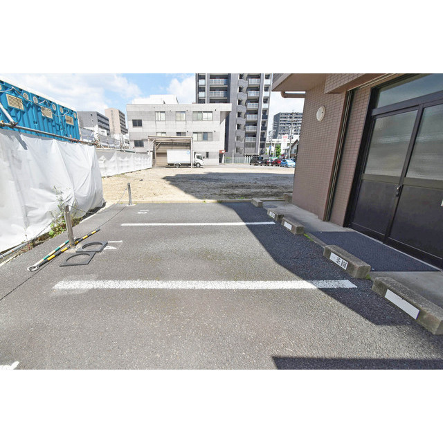 5/5 駐車場