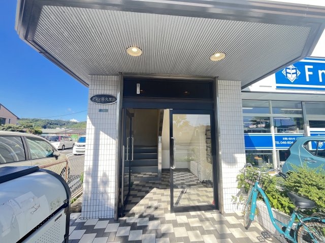 15/15 エントランス