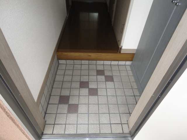13/29 玄関