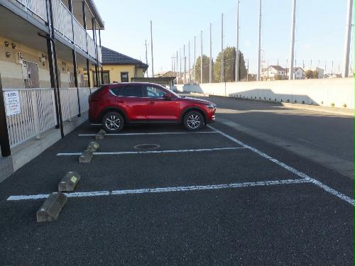 14/14 駐車場