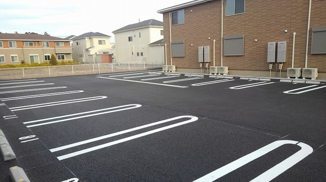 26/30 駐車場