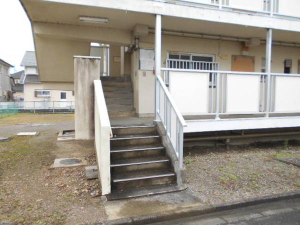 15/16 エントランス