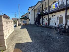 16/16 駐車場