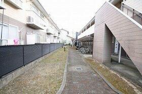 2/2 エントランス