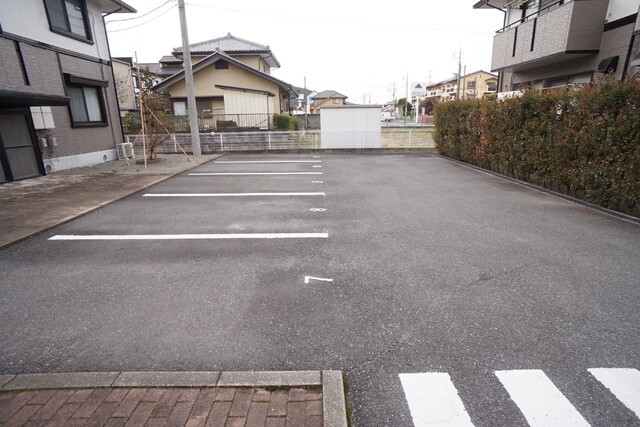 2/2 駐車場