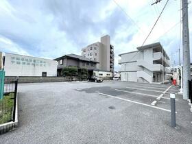 2/2 駐車場