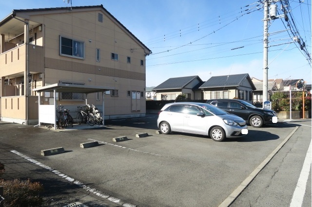 18/18 駐車場
