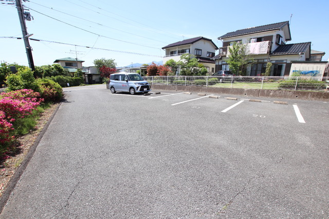 23/23 駐車場