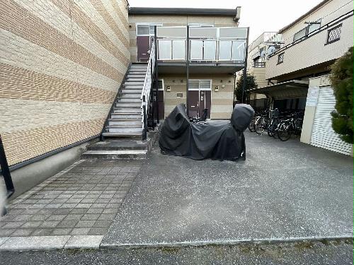 13/23 エントランス