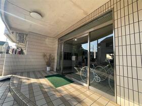 13/13 エントランス