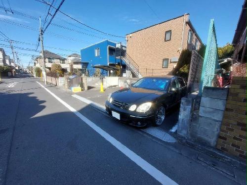 14/14 駐車場