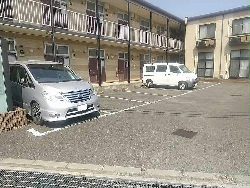 14/14 駐車場