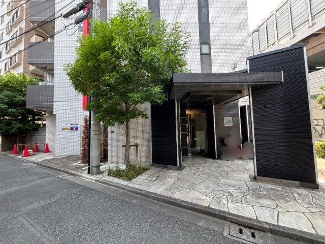 2/2 エントランス