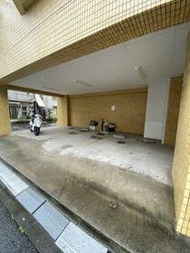 2/2 駐車場