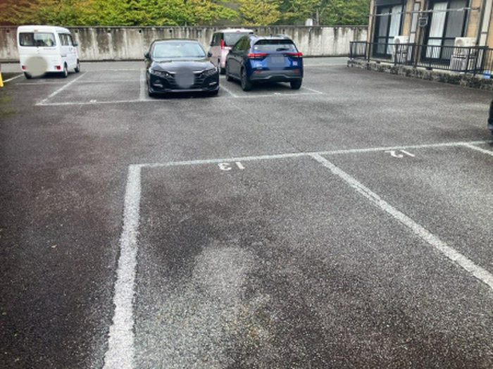 2/2 駐車場