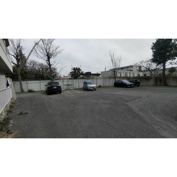 19/27 駐車場