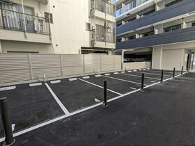15/15 駐車場