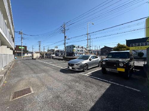 13/19 駐車場