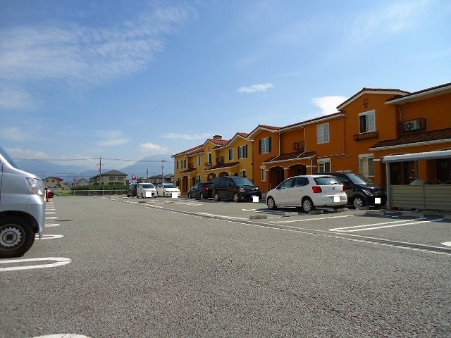 14/20 駐車場