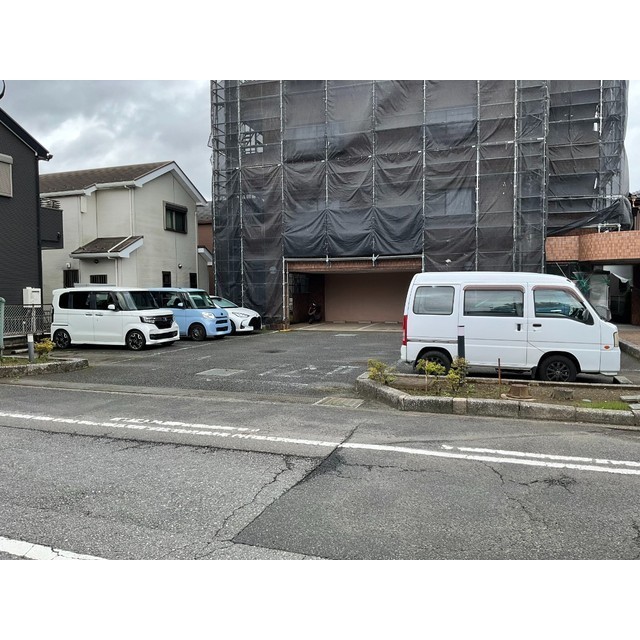 2/2 駐車場