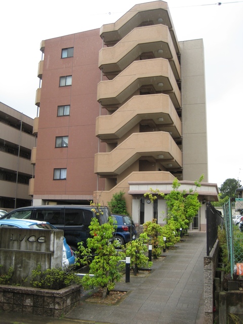 17/20 駐車場