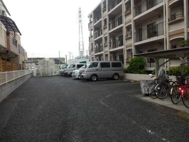 18/26 駐車場