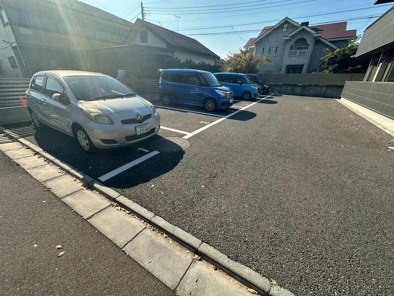 3/3 駐車場