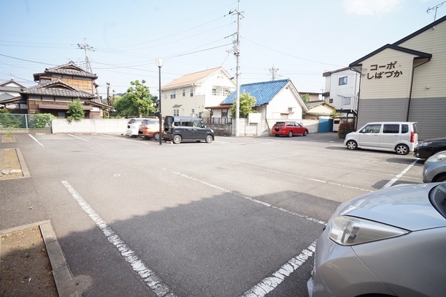 22/23 駐車場