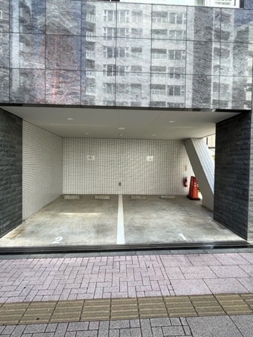 23/30 駐車場