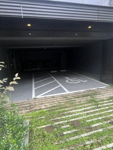 20/27 駐車場