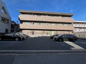 3/3 駐車場
