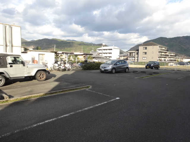 24/30 エントランス