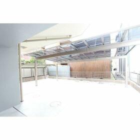16/16 駐車場