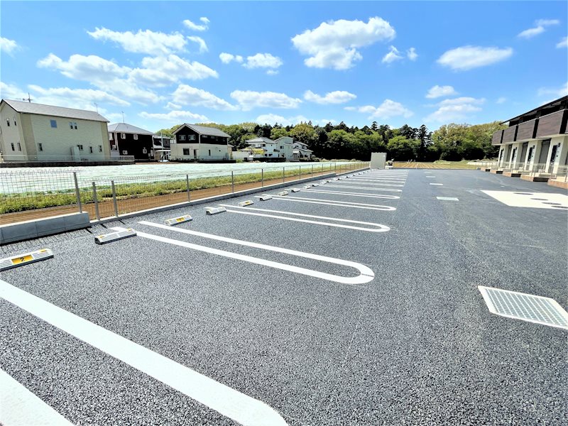 17/17 駐車場
