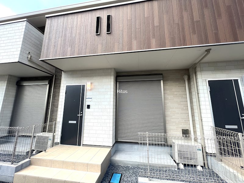 20/21 エントランス