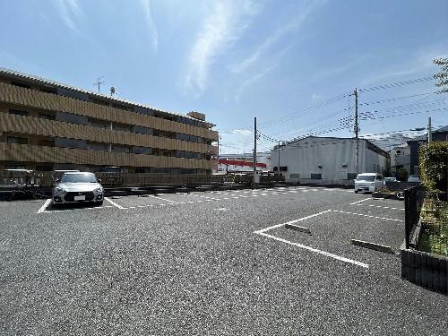 14/23 駐車場