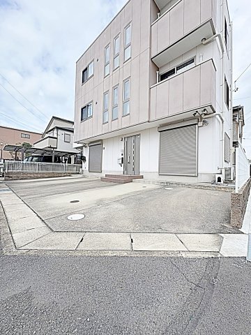 2/2 駐車場