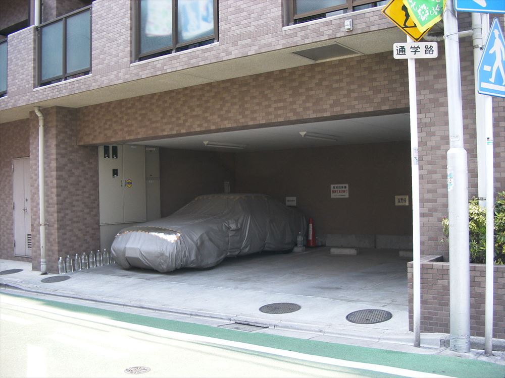 23/23 駐車場
