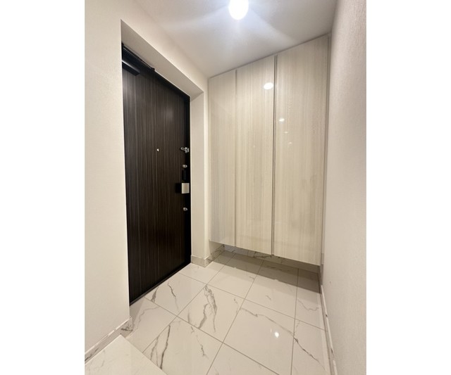 13/28 玄関