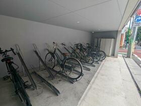 2/2 エントランス